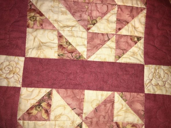 Pink and Cream quilting detail